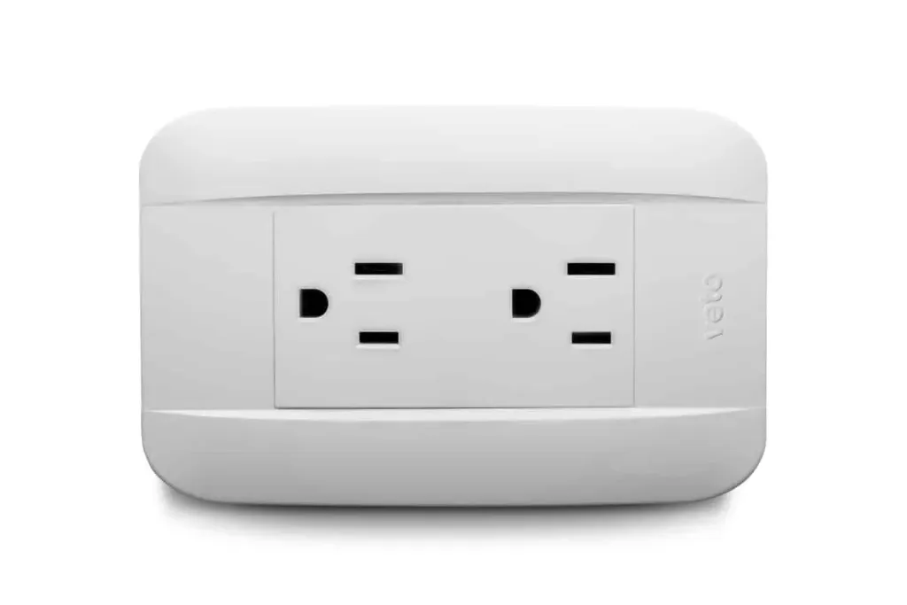 [TPLA335352] Toma doble amer.  2P+T BLANCO VETO